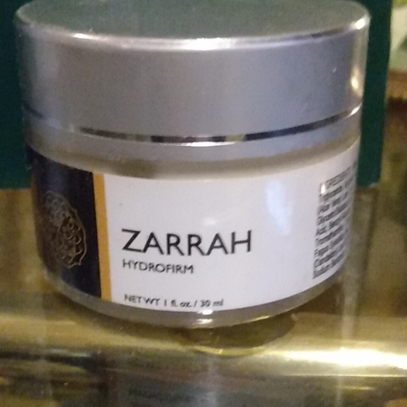 ZARRAH COLLAGEN SERUM 1 oz. & HYDROFIRM 1 oz. - Picture 3 of 3
